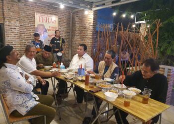 Petinggi PUB, Mengawali Aktifitas 2024 di PUJASERA UMKM Pers Anak Bangsa