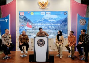 Kemenparekraf Dukung Misi Pendakian Seven Summit Gunung Aconcagua Argentina