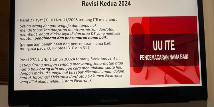 KEPUTUSAN MAHKAMAH KONSTITUSI MUBAZIR