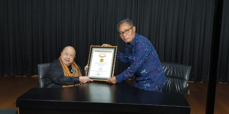 Donor Darah HUT Ke-7 Raih Penghargaan MURI