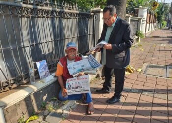 Menantang Senja Media Cetak: Saiman dan Perjuangannya di Kuningan