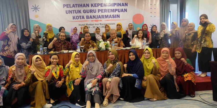 Bu Guru di Kota Banjarmasin Ikuti Latihan Kepemimpinan