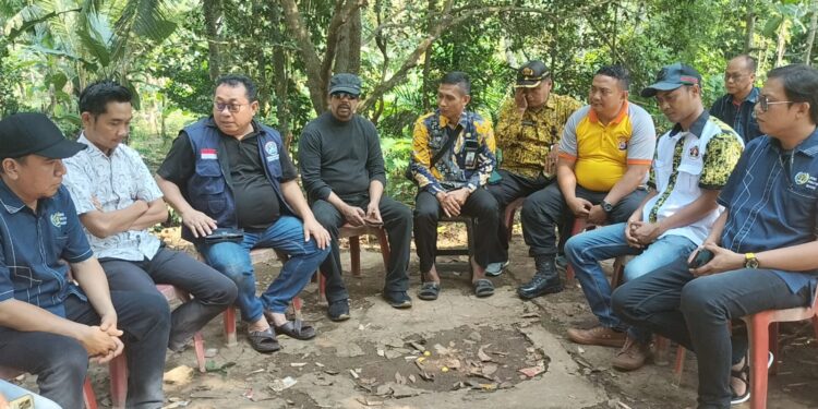 Pokja Konstituen Dewan Pers Banten dan JBS  Bersih Sungai Saung Bojong Mancak