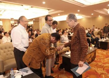 Ketua Umum SMSI Firdaus Hadiri KLB PWI di Hotel Paragon