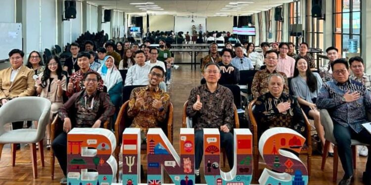 Taipei Economic and Trade Office in Indonesia (TETO) mengadakan seminar khusus bagi alumni Taiwan untuk mengajak semua lapisan masyarakat Indonesia agar memperhatikan perdamaian dan stabilitas di Selat Taiwan