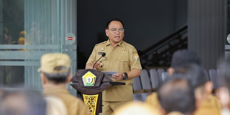 Pimpin Apel Pagi, Pj Gubernur: ASN Agar Beri Pelayanan Publik Terbaik dan Wujudkan Sultra Sejahtera