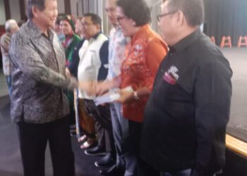 Kado Ahir Tahun Dari Hashim Untuk SMSI