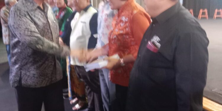 Kado Ahir Tahun Dari Hashim Untuk SMSI