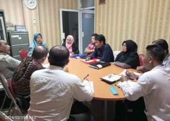 POROS TIGA DAERAH (POSTIDAR) IKUT AWASI SIDANG PTUN BANTEN: “ANAK PENCIPTA LAGU “MANUK DADALI” JADI KORBAN MAFIA TANAH”