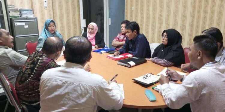 POROS TIGA DAERAH (POSTIDAR) IKUT AWASI SIDANG PTUN BANTEN: “ANAK PENCIPTA LAGU “MANUK DADALI” JADI KORBAN MAFIA TANAH”