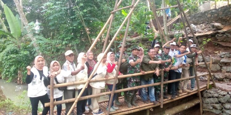 Taman Tempat Kontrol Sungai Gus Ipul, Di Kelilingi Pagar Jenderal Fierman
