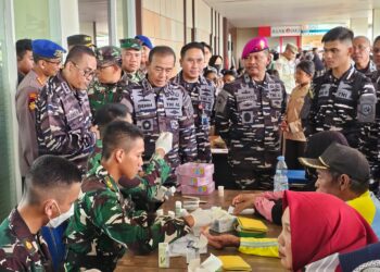 Koarmada RI Gelar Bakti Sosial dan Kesehatan di Muara Angke