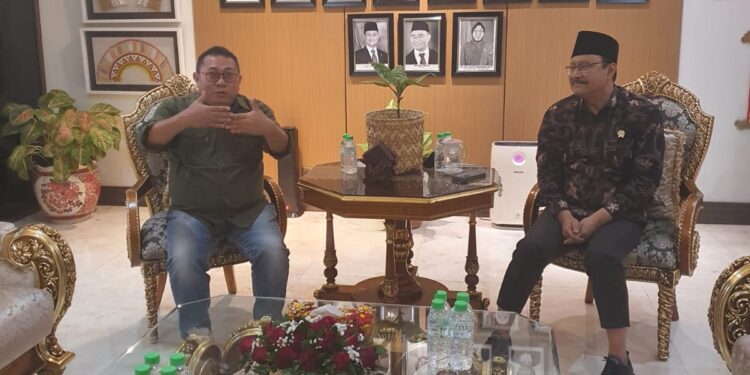 Ketua Umum SMSI Temui Mensos Bahas Sinergi dalam Peringatan HPN 2025