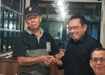 Firdaus dipercaya menjabat  sebagai Ketua Paguyuban Sebimbing Sekundang.