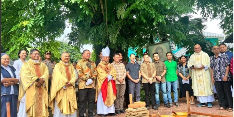 Peletakan Batu Pertama Balai Latihan Kerja & Pusat Informasi Migran di Shelter St. Theresia, Batam