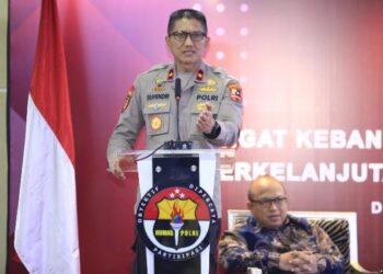 Dirpamobvit Korsabhara Baharkam Polri Menjadi Narasumber Pada Dialog Publik Penguatan Internal Polri