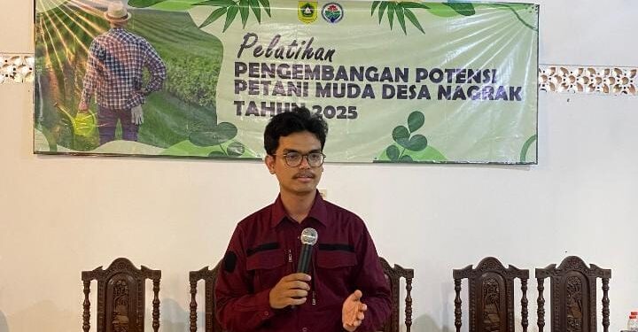 Kepala Bidang Pemberdayaan Umat HMI Cabang Bogor Berikan Materi Pemetaan Potensi Desa di Desa Nagrak