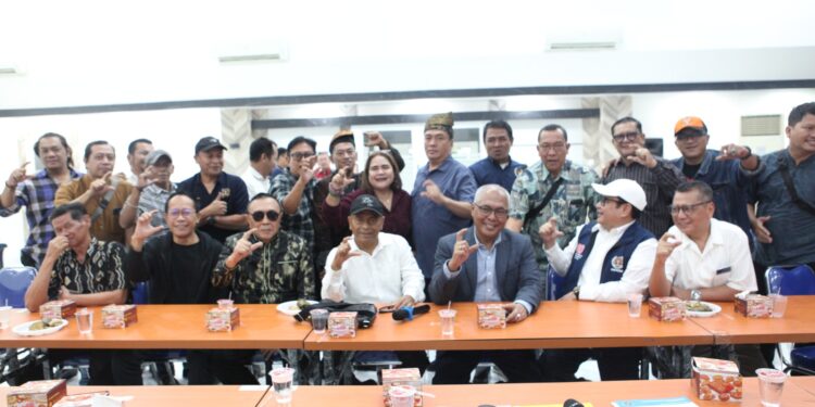 Duet Akhmad Munir & Atal Depari Resmi Daftar Caketum dan Calon Ketua DK PWI Pusat 2025-2030