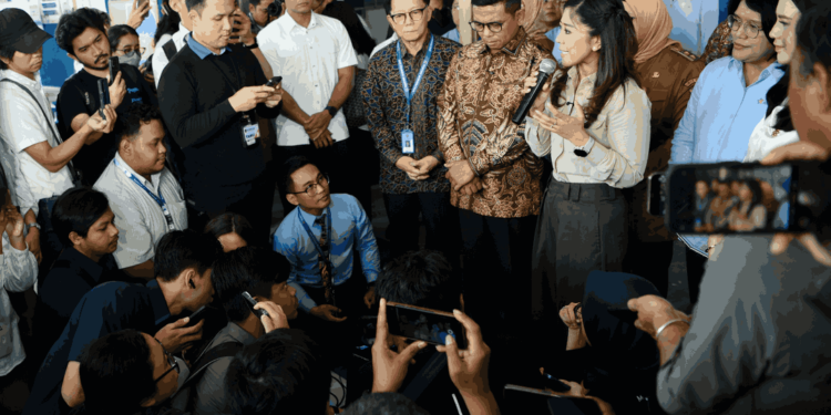 Digitalisasi Cek Kesehatan Anak Dimulai, Komdigi Pastikan Konektivitas di 282 Ribu Sekolah