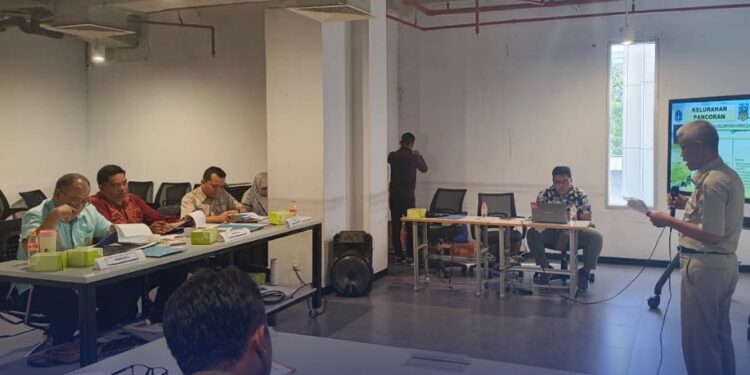 Kualitas Layanan Informasi 31 Kelurahan Dinilai KI DKI Jakarta pada Presentasi E Monev 2025