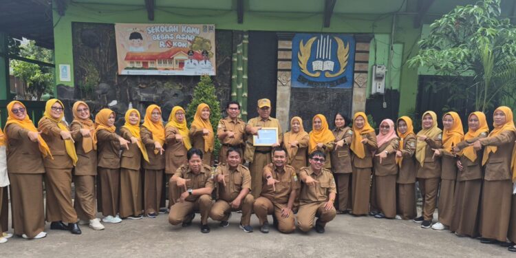 SMP 7 Kota Bekasi Dapat Penghargaan Adi Wiyata Nasional 2025 Oleh  Menteri LH.