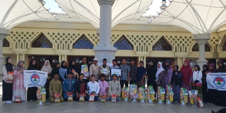 LAZISKU & LAZ Amal Bunda Salurkan Keberkahan Ramadhan Lewat Program “Bhakti untuk Guru”