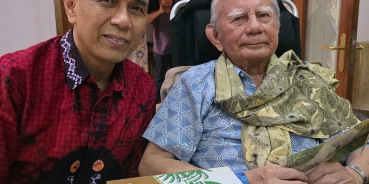 Dari Bankir ke Aktivis Hijau: Jejak Dr. Agus Syabarrudin untuk Bumi Berkelanjutan