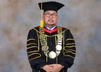 Dosen dan Peneliti: Jejak Karier Prof. Dr. H. John Pahamzah di Untirta