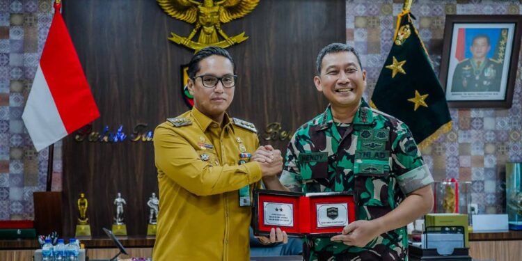 Silaturahmi dengan Pangdam I/BB, Rico Waas Perkuat Sinergi Pemko Medan dan TNI