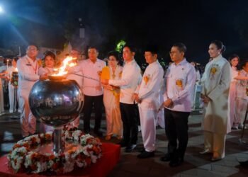 Menpar Dampingi Wapres Hadiri Puncak Perayaan Waisak di Candi Borobudur